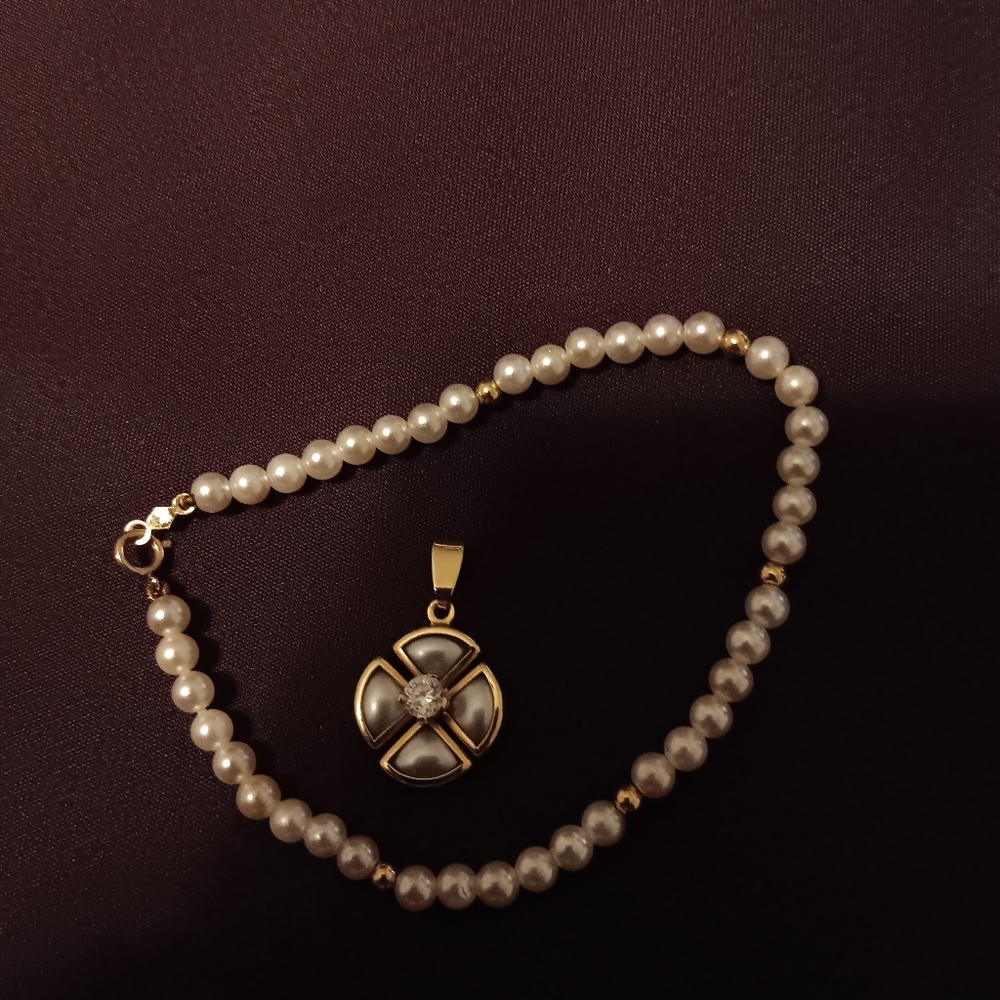 14k gold pearl bracelet and pendant